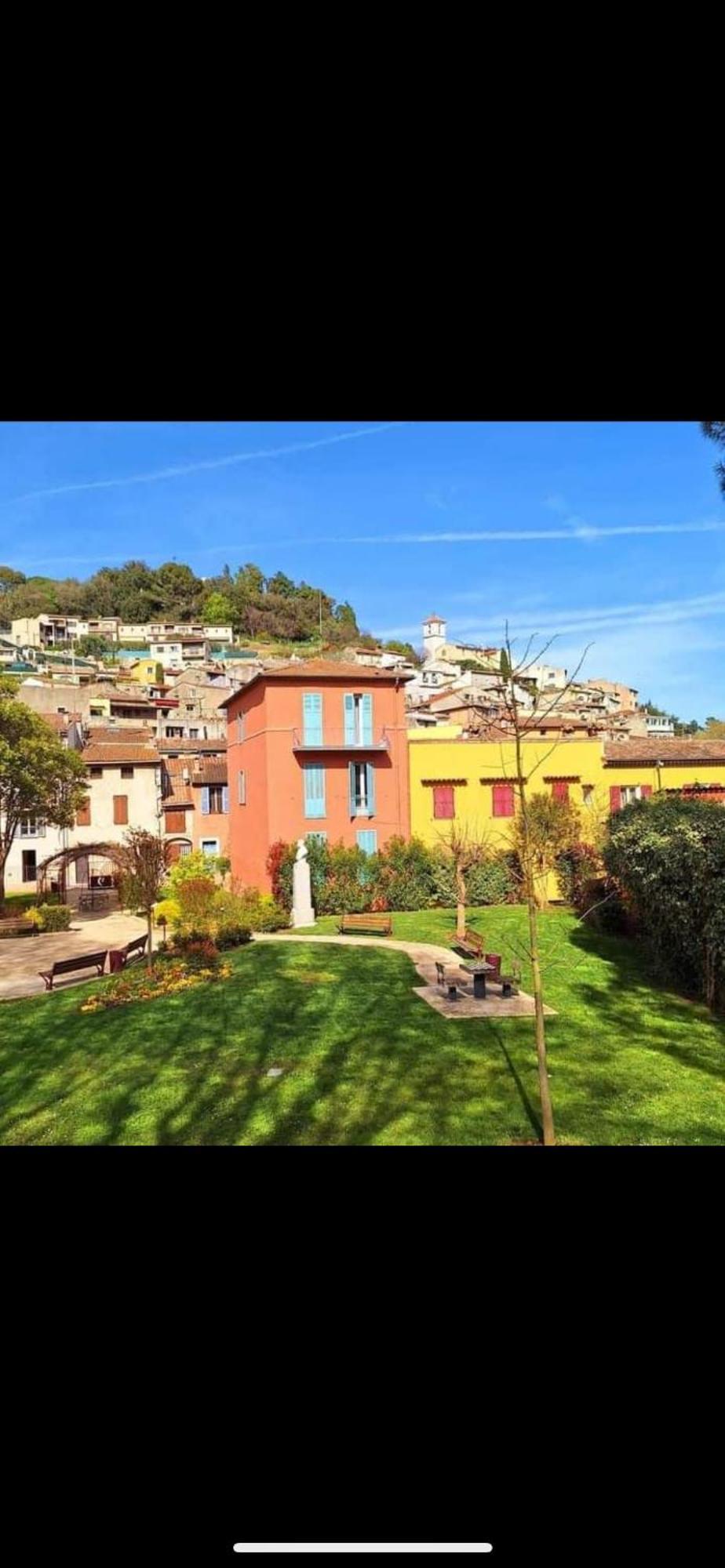Charmant Appartement Au Coeur De Villeneuve Loubet Екстериор снимка